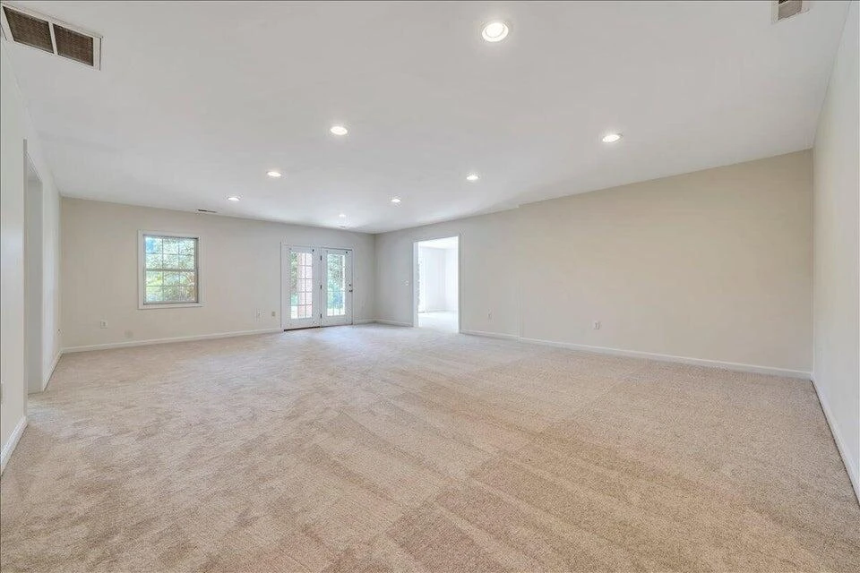 141 Chestnut Creek DR - Photo 45