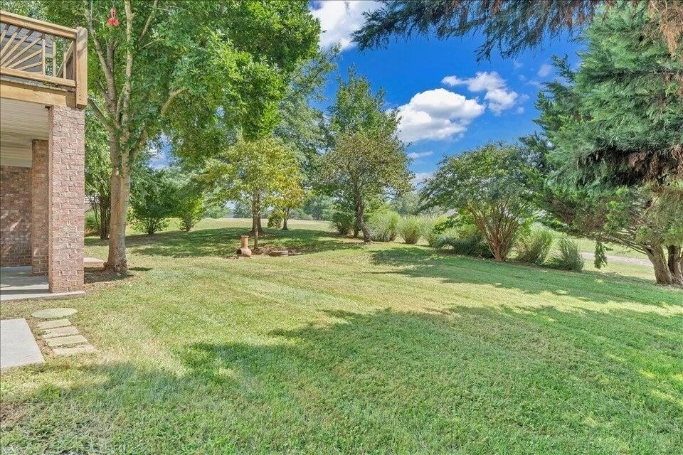 141 Chestnut Creek DR - Photo 58