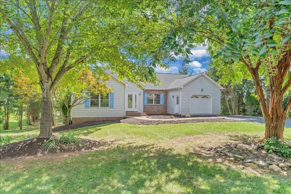 141 Chestnut Creek DR - Photo 60