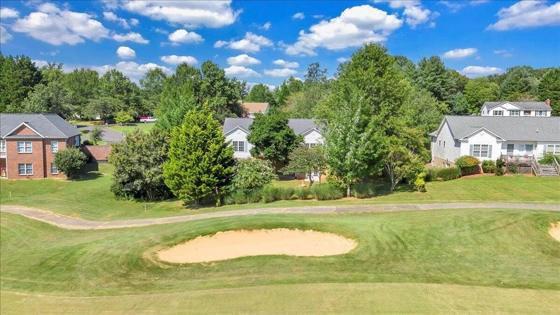 141 Chestnut Creek DR - Photo 10