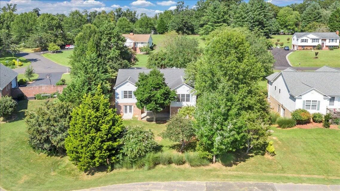141 Chestnut Creek DR - Photo 73