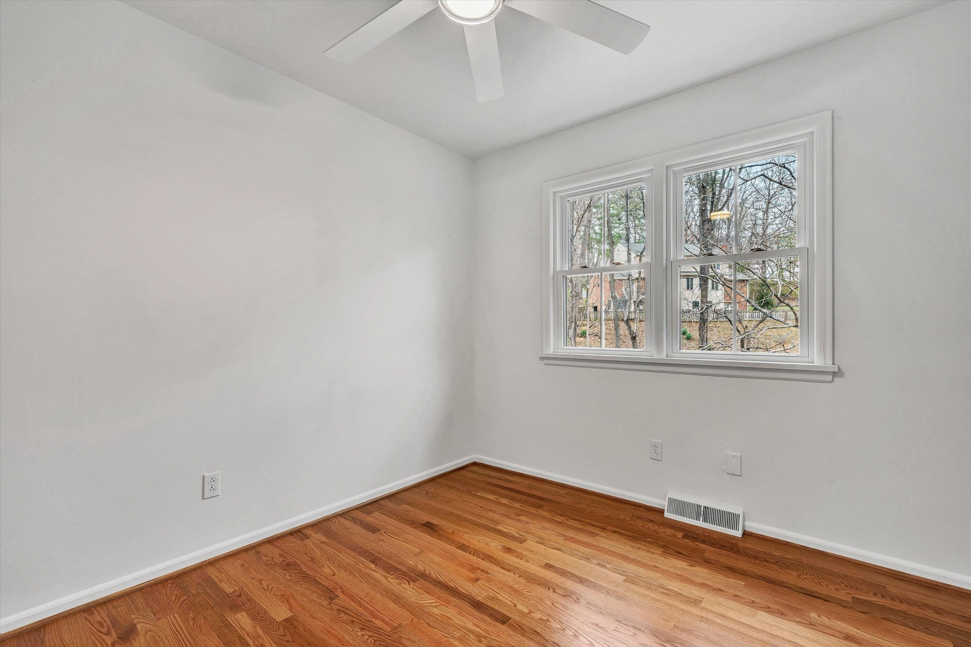 2825 Fairway Forest DR - Photo 26