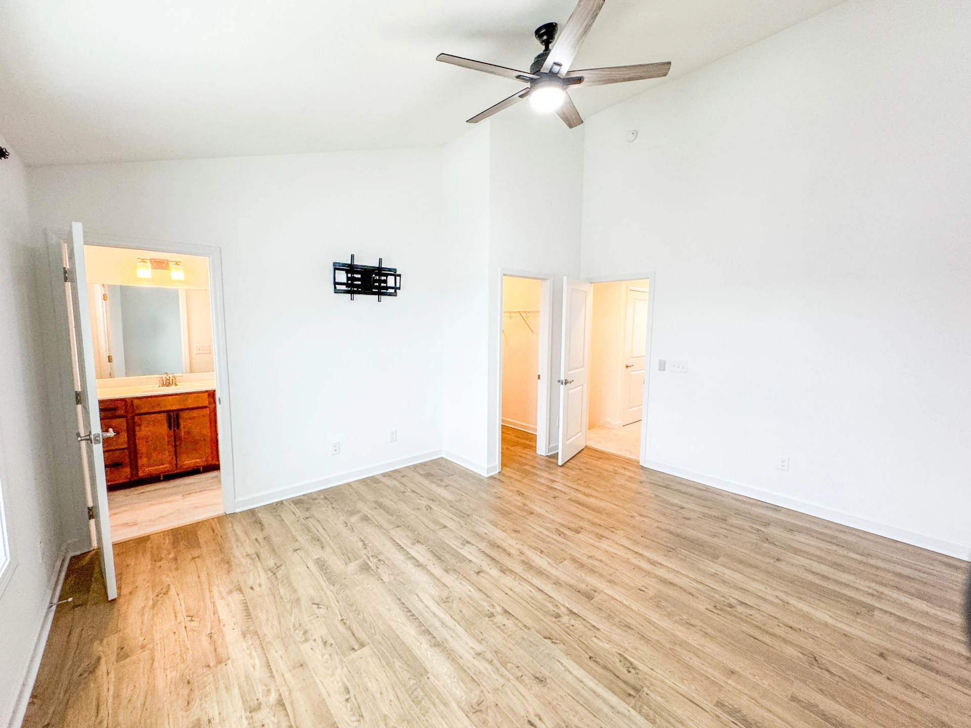 183 Broad ST - Photo 49
