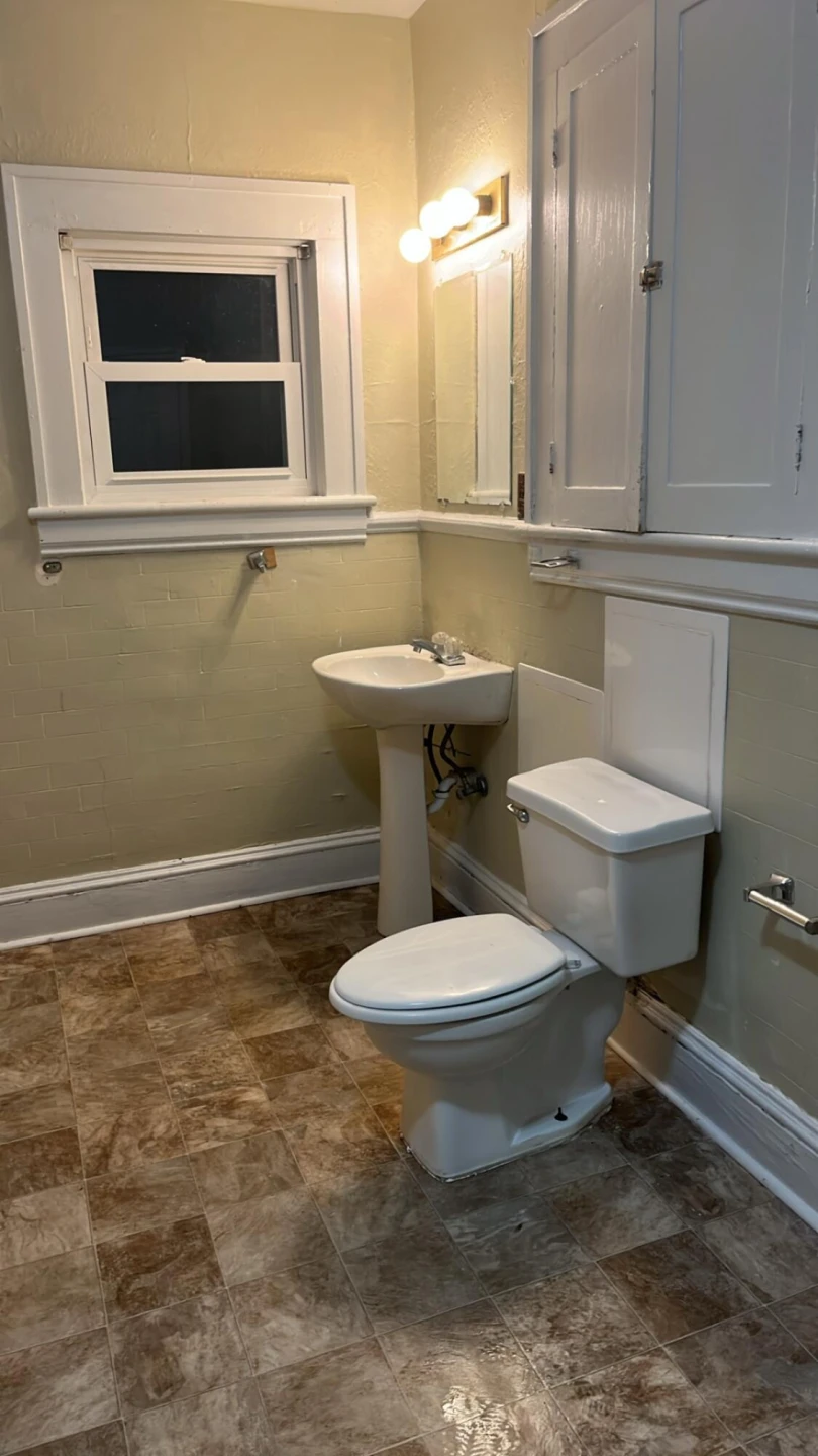 2414 Delaware AVE - Photo 10
