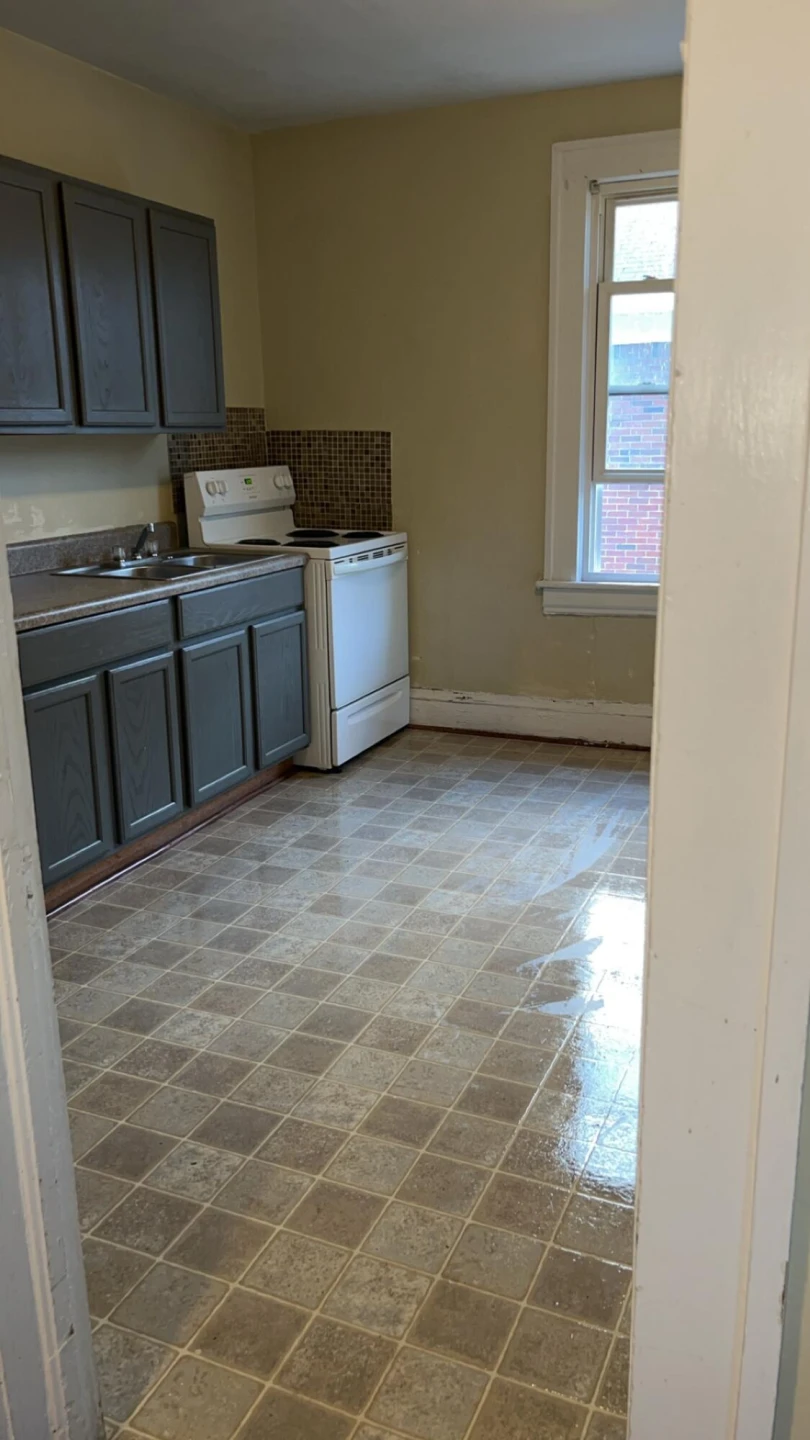 2414 Delaware AVE - Photo 5