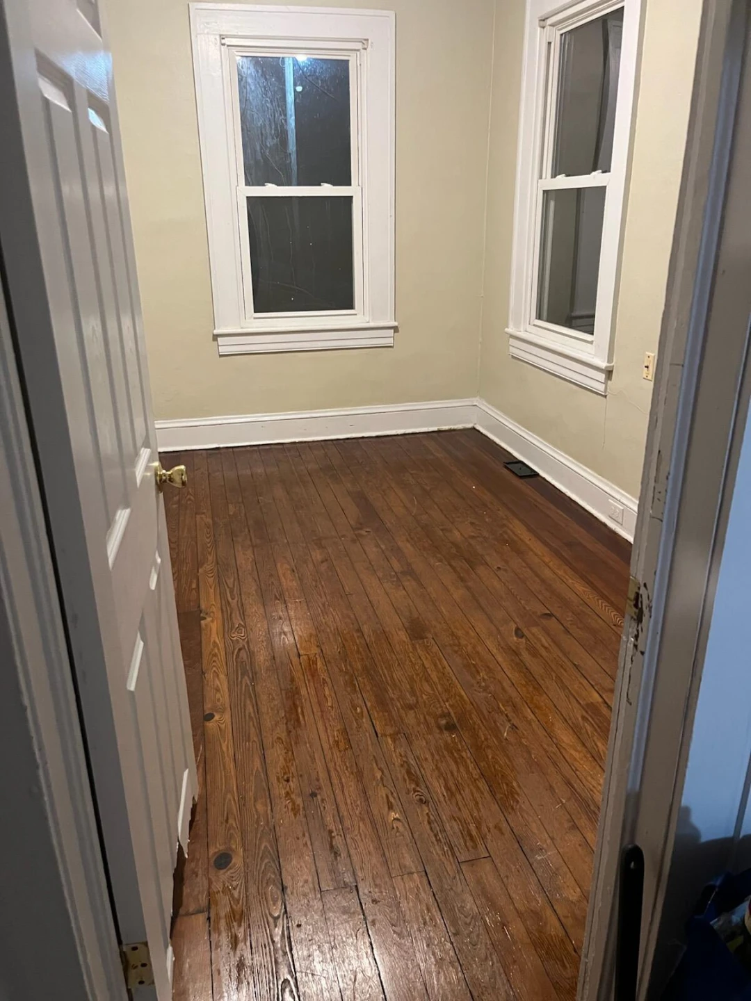 2414 Delaware AVE - Photo 7