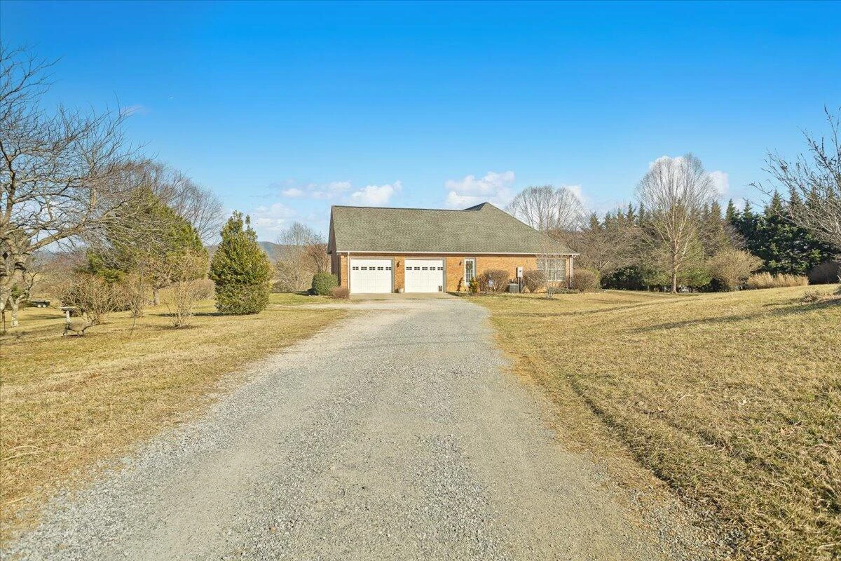 360 Maple Ridge LN - Photo 27