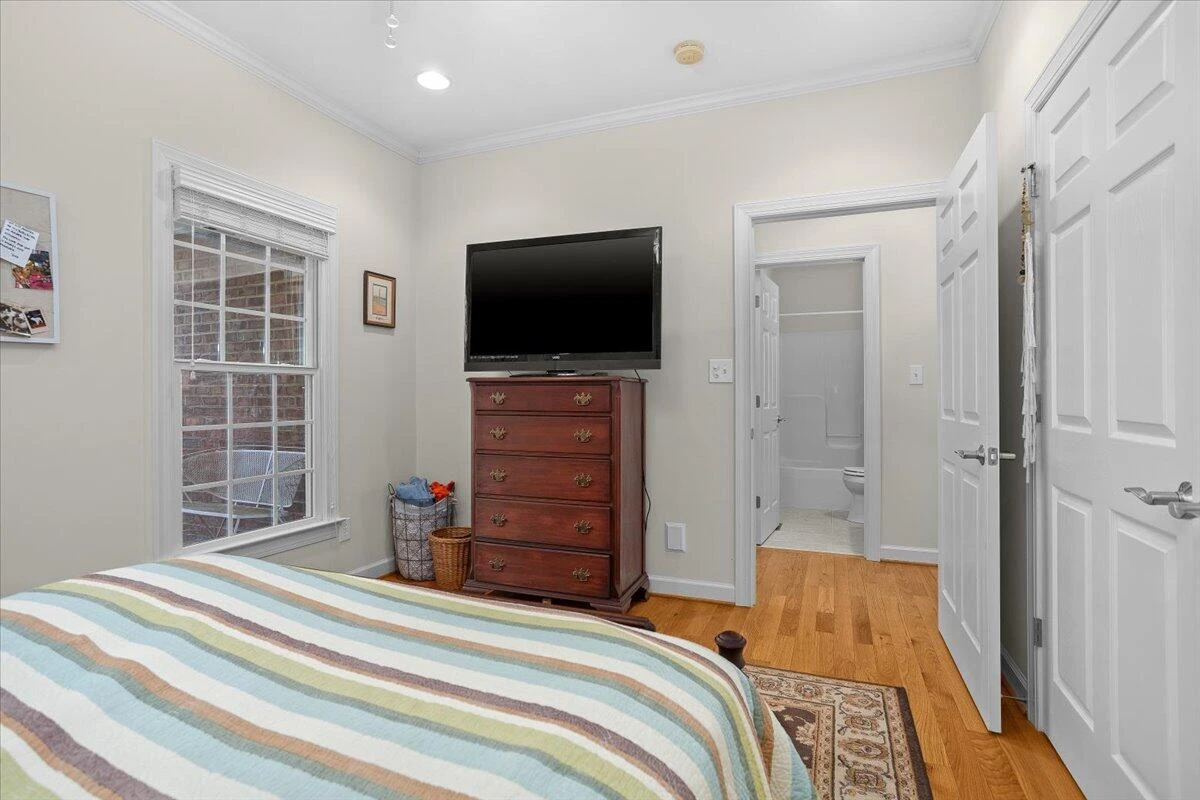 360 Maple Ridge LN - Photo 30