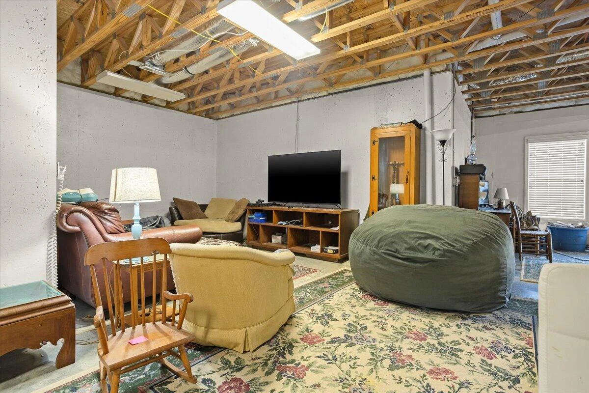 360 Maple Ridge LN - Photo 42