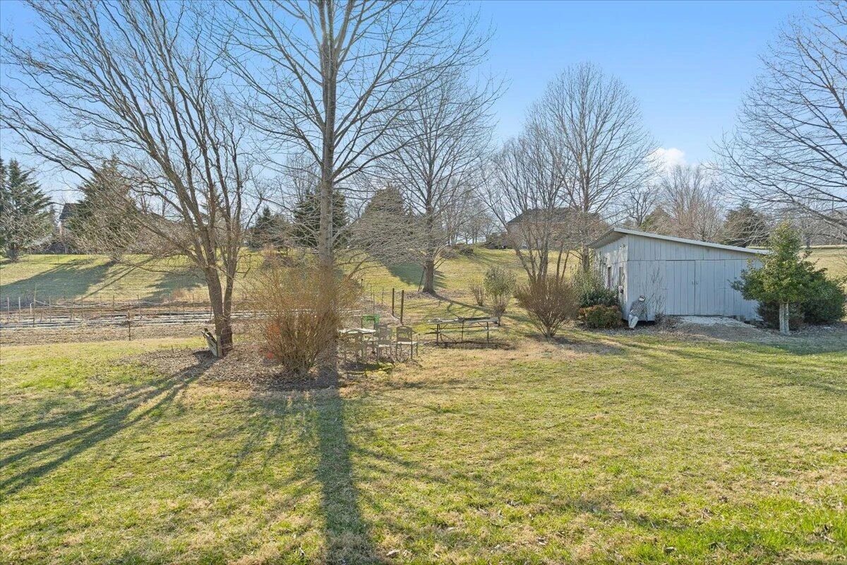 360 Maple Ridge LN - Photo 48