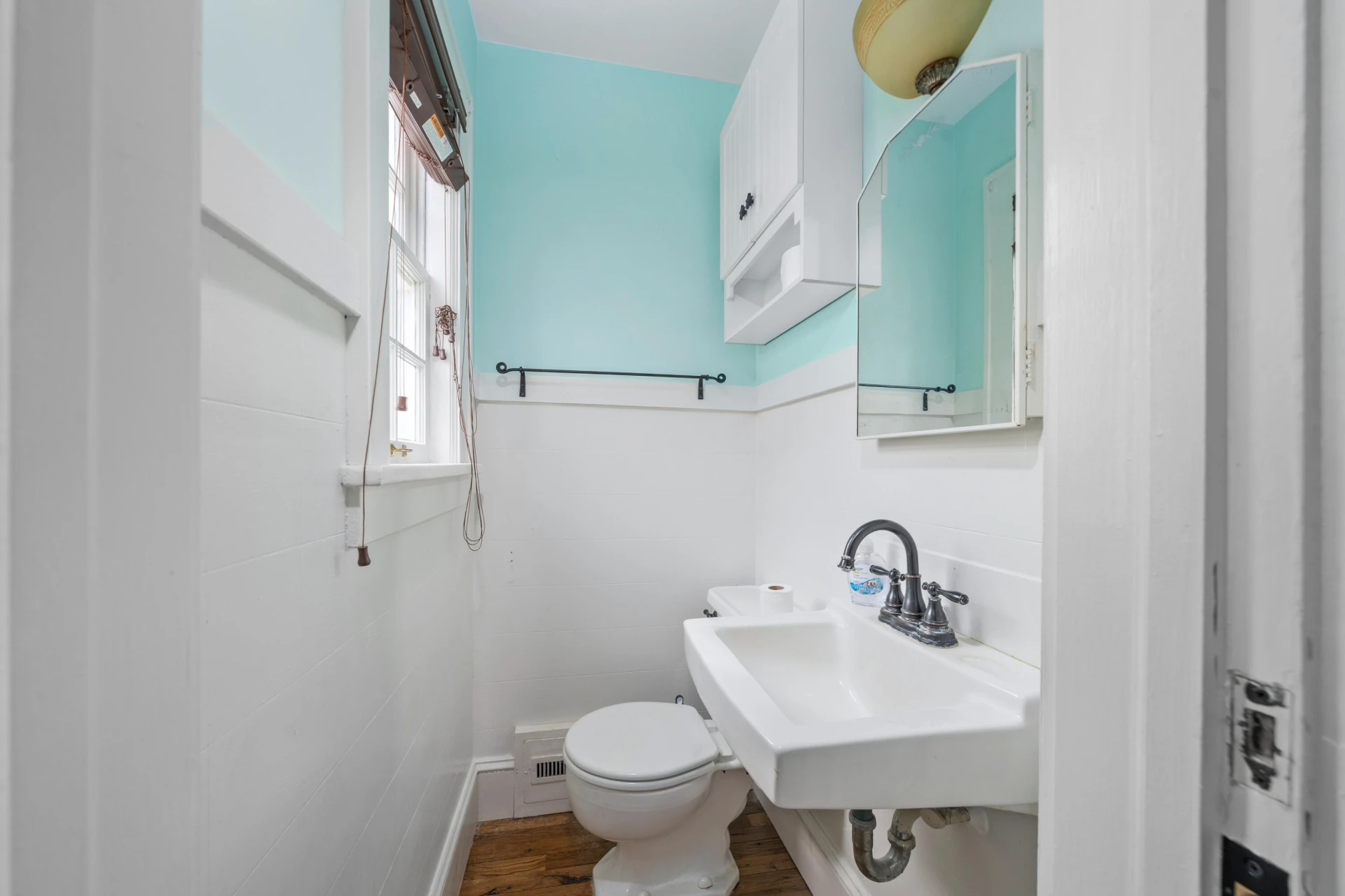 209 Main ST - Photo 15