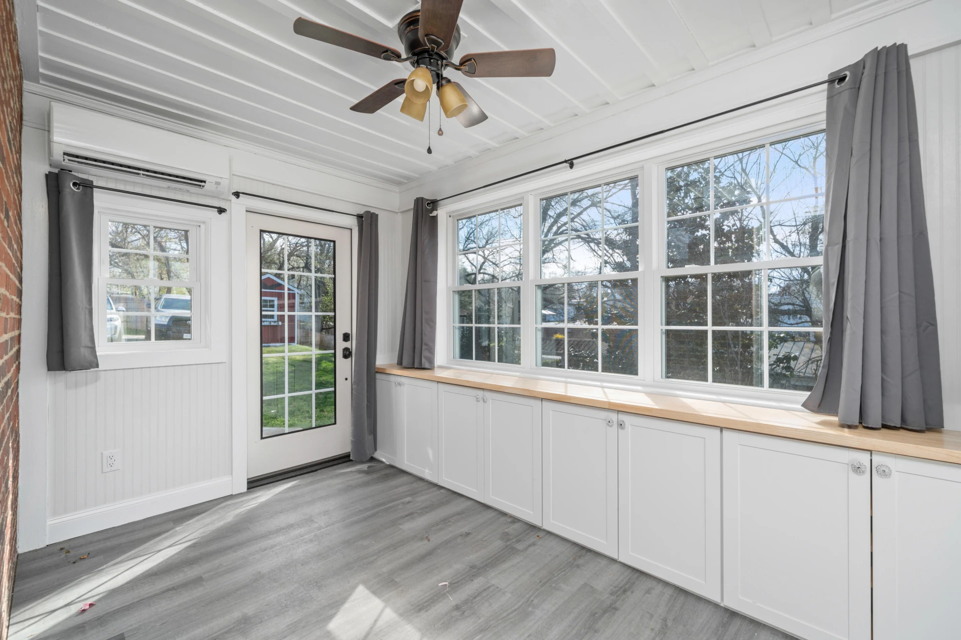 209 Main ST - Photo 18