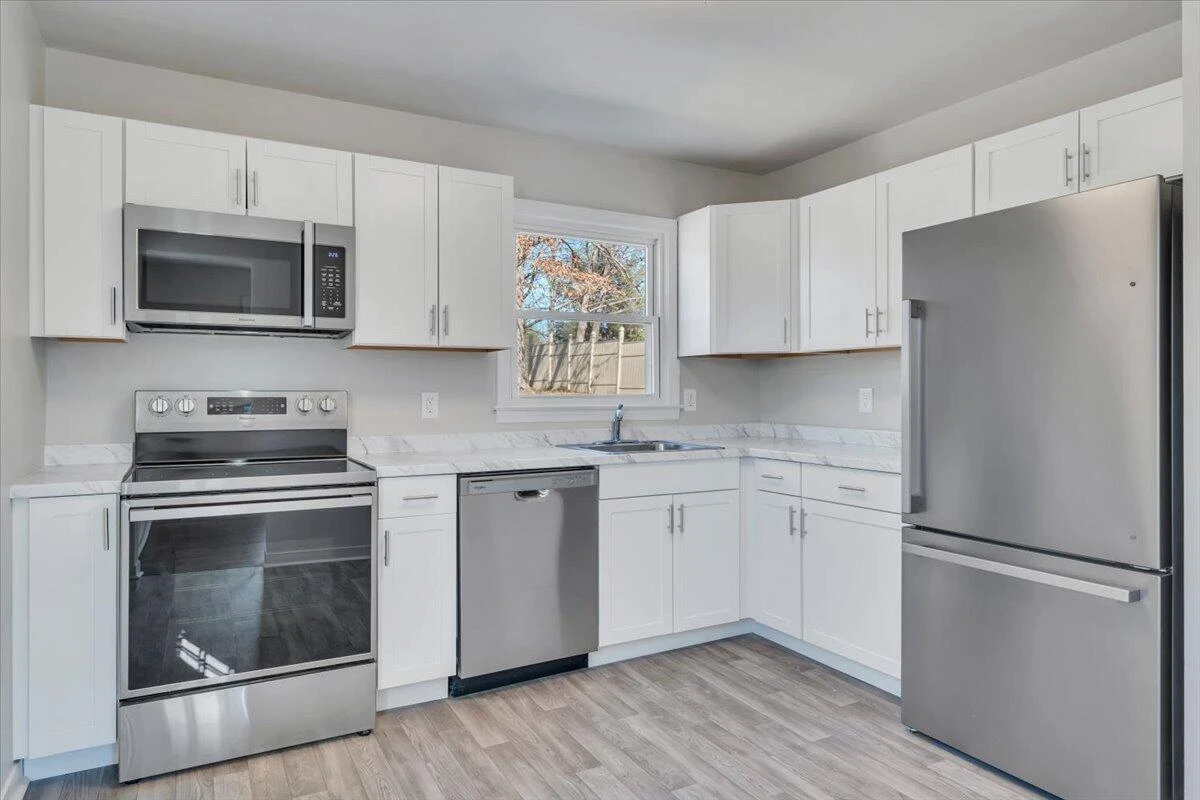 4117 Kentucky AVE - Photo 10