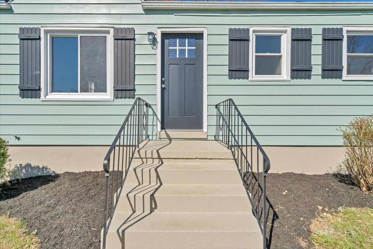 4117 Kentucky AVE - Photo 2