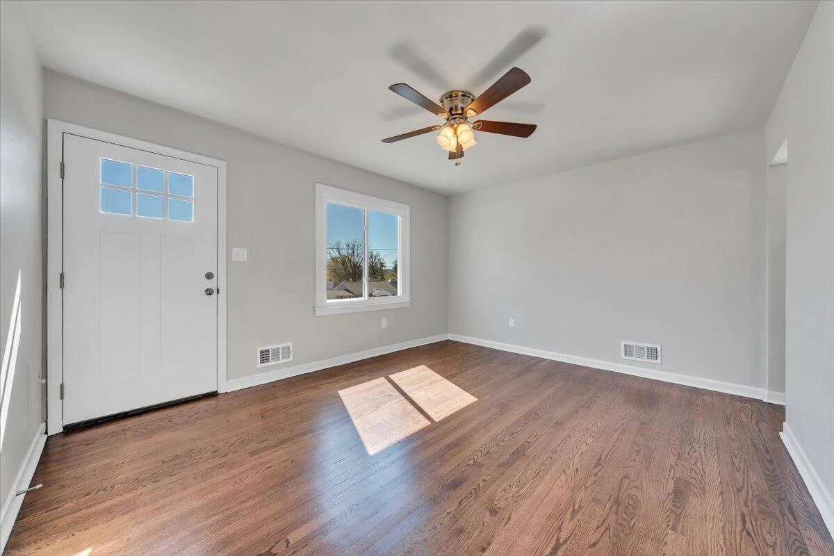 4117 Kentucky AVE - Photo 8