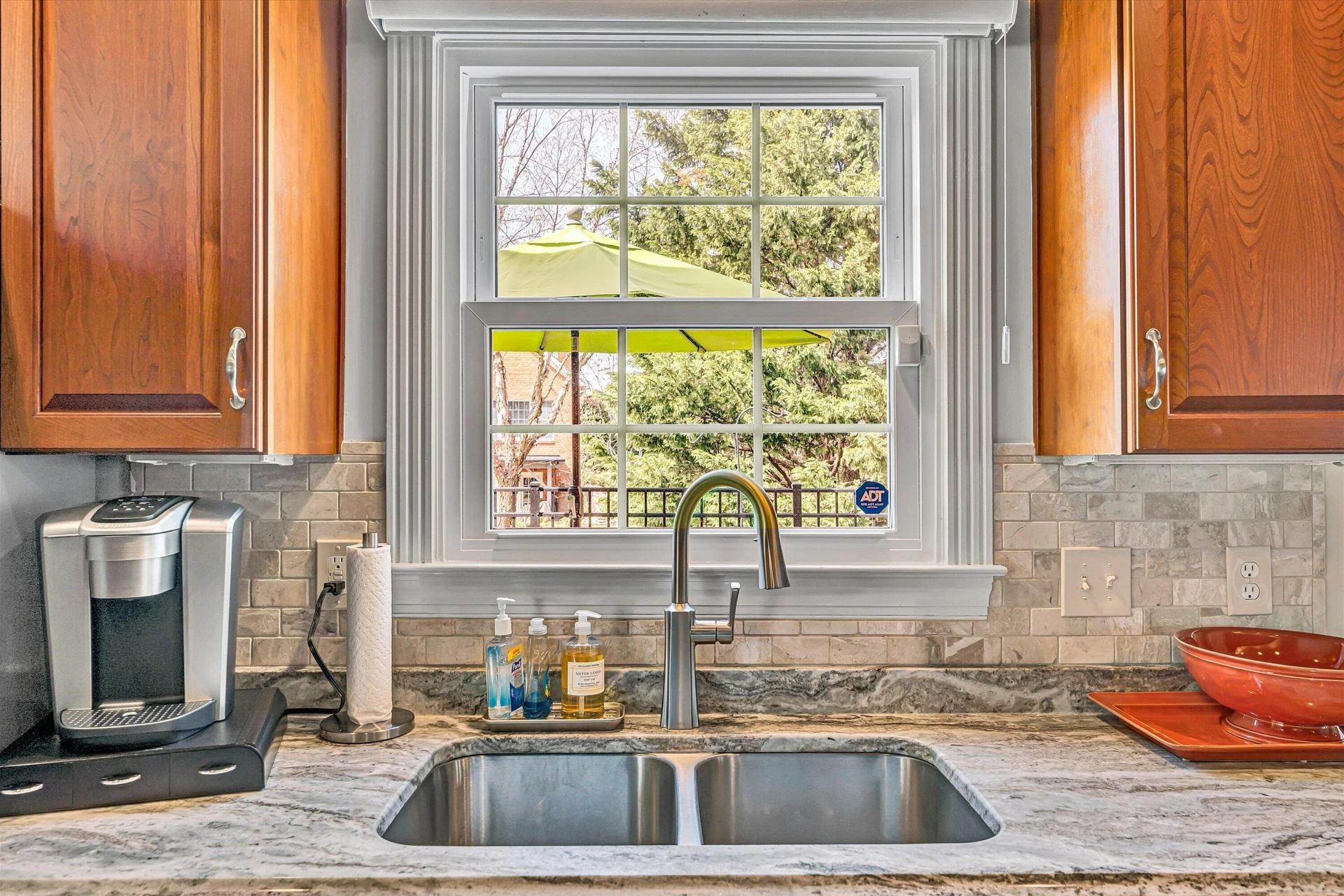 3345 Kingsbury CIR - Photo 19