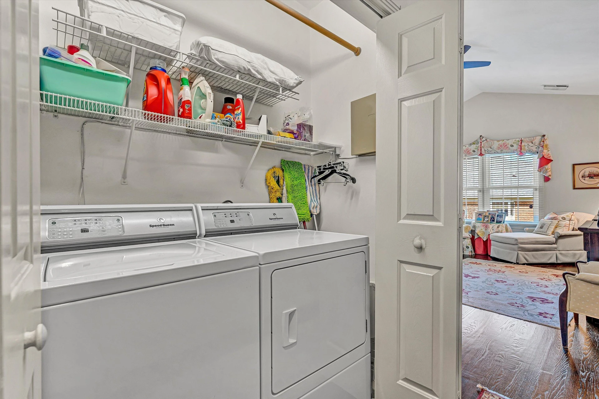 3345 Kingsbury CIR - Photo 29