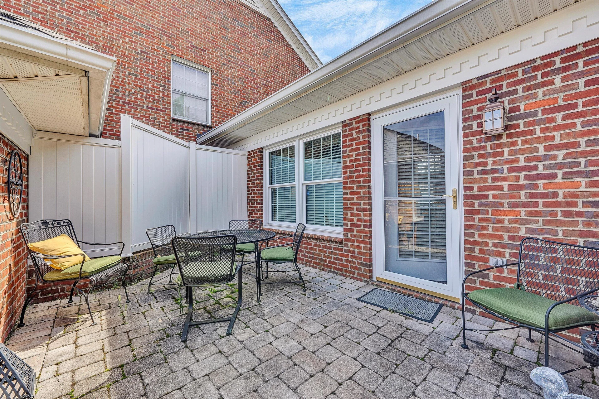 3345 Kingsbury CIR - Photo 36