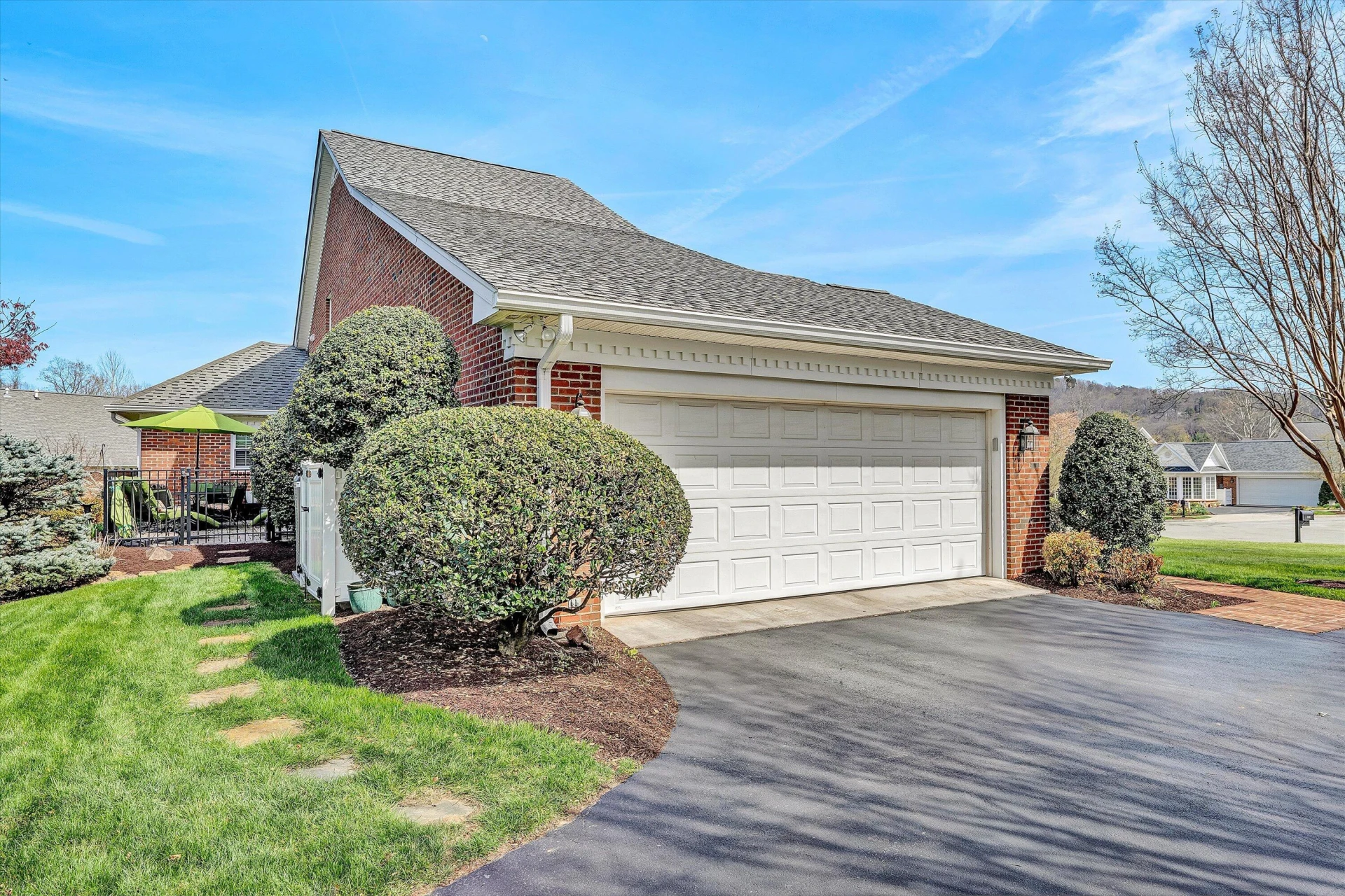 3345 Kingsbury CIR - Photo 6