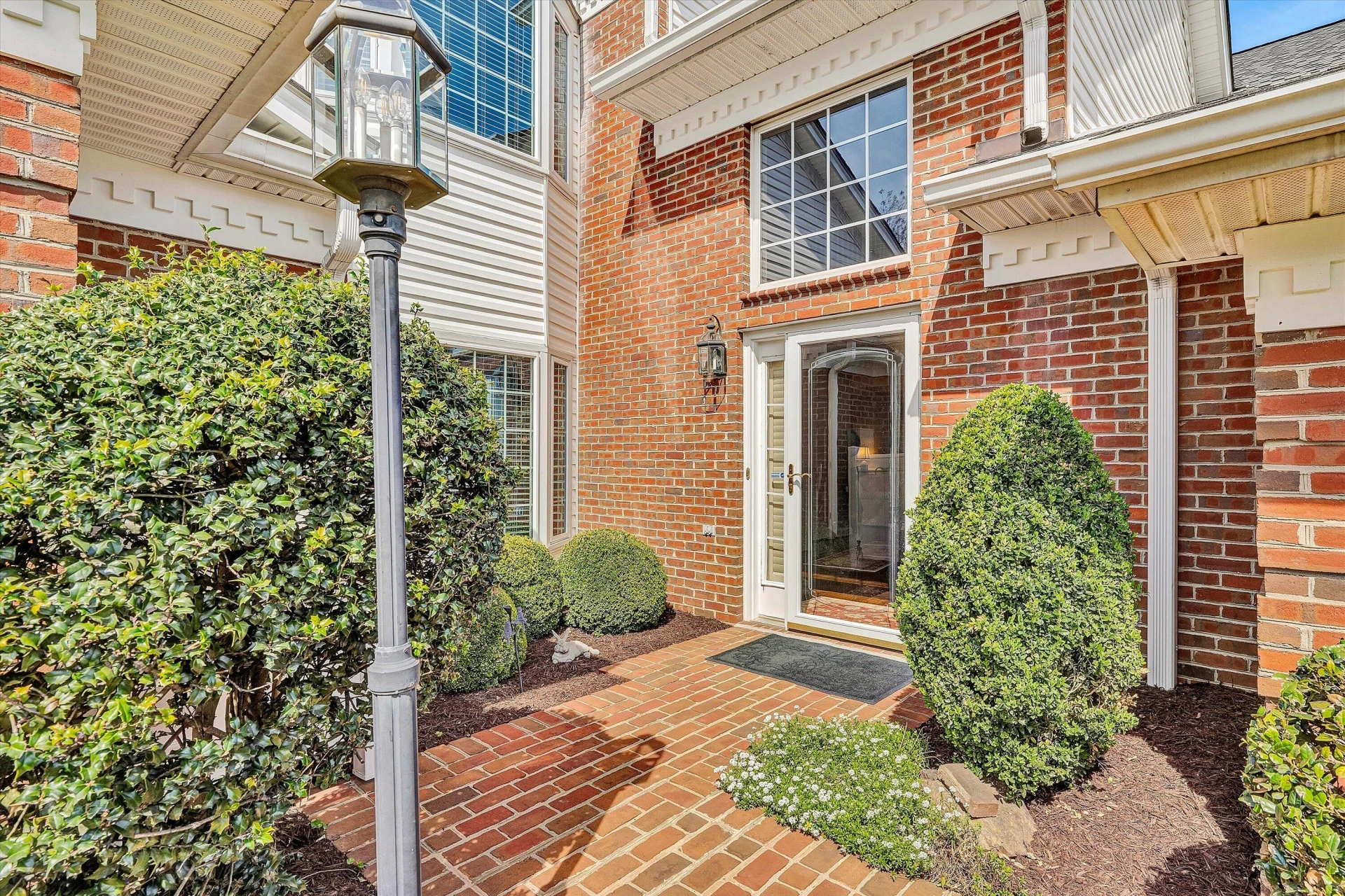 3345 Kingsbury CIR - Photo 10