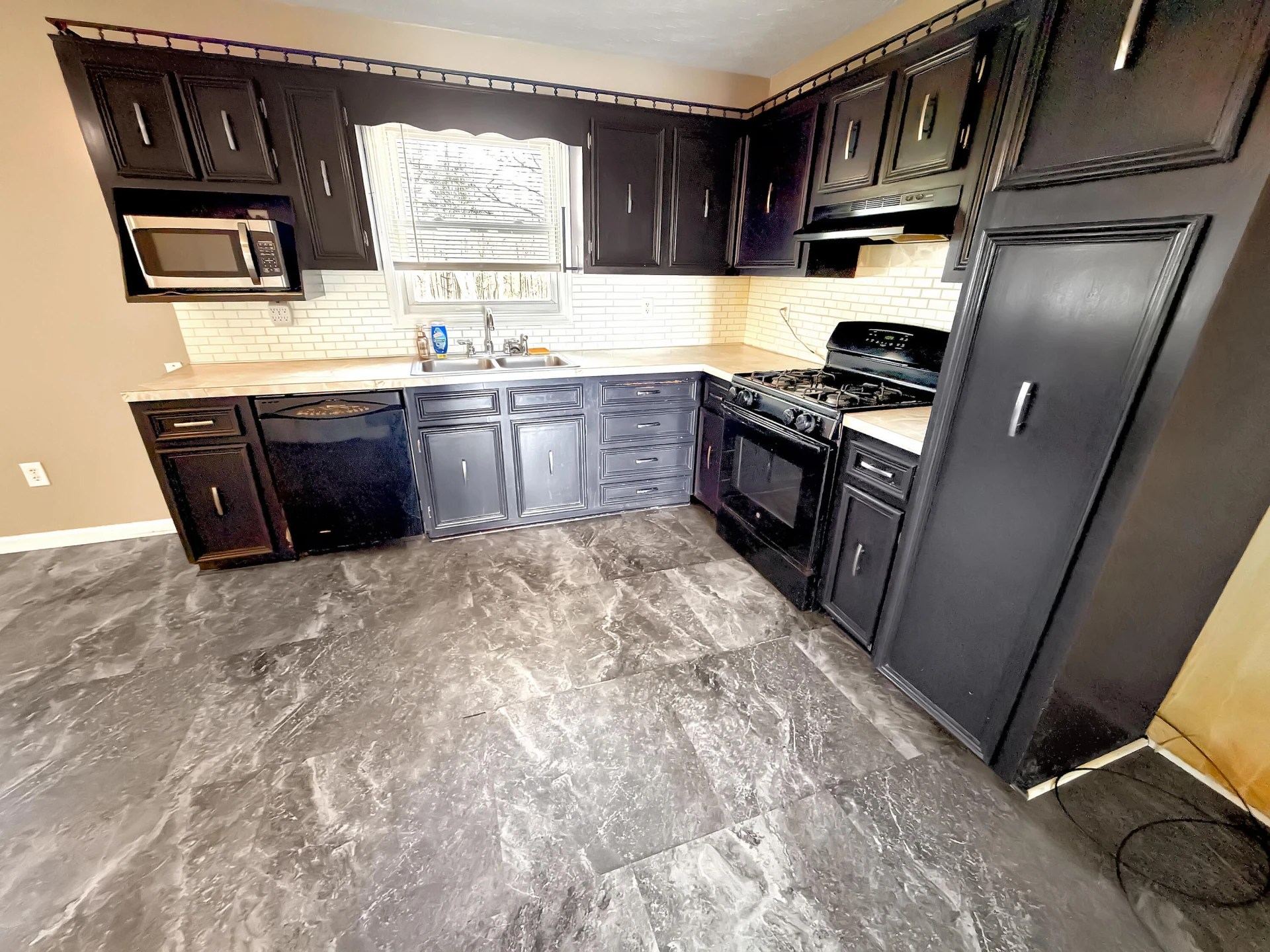 8467 Bear Ridge RD - Photo 12