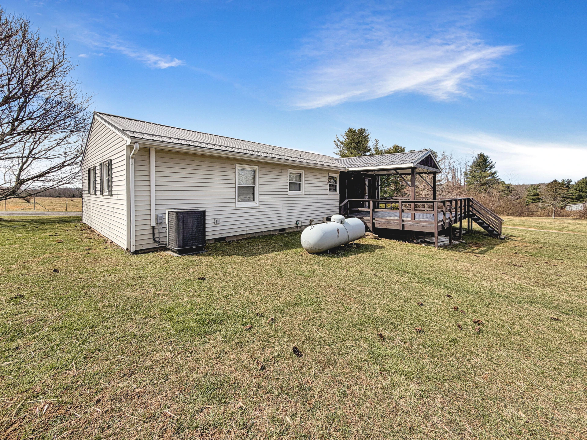 8467 Bear Ridge RD - Photo 6