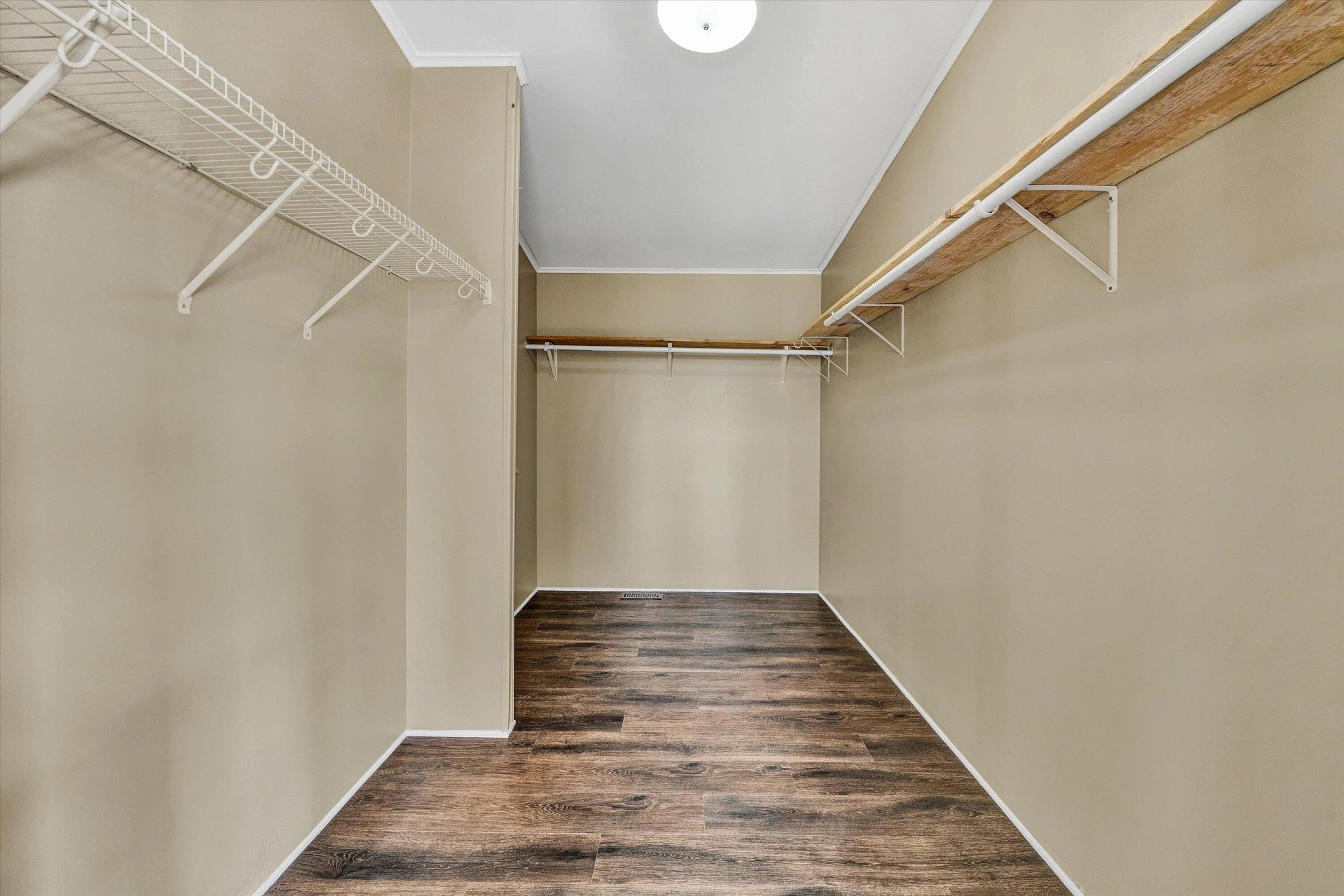 5555 DOE RUN RD - Photo 18