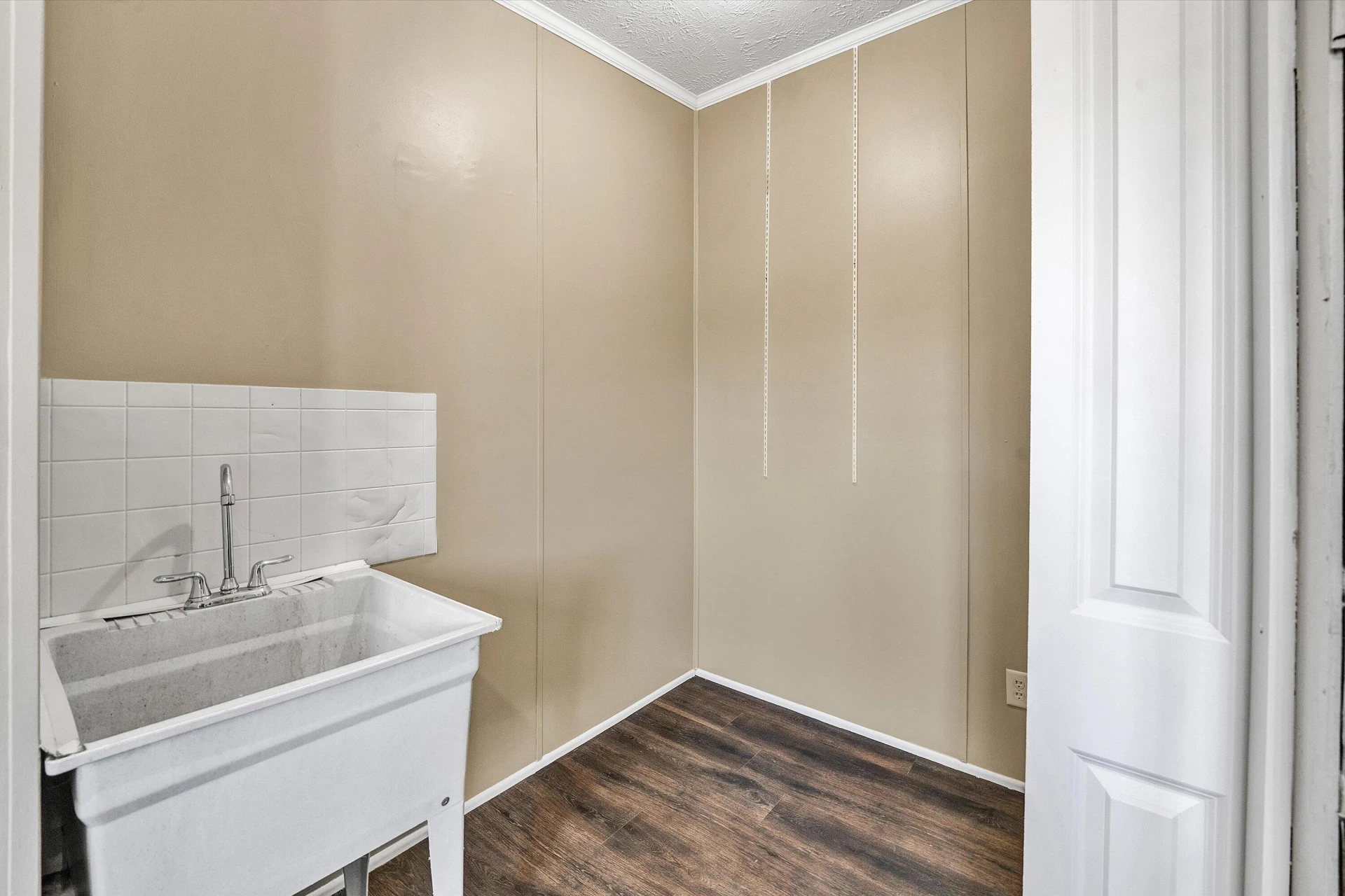 5555 DOE RUN RD - Photo 24