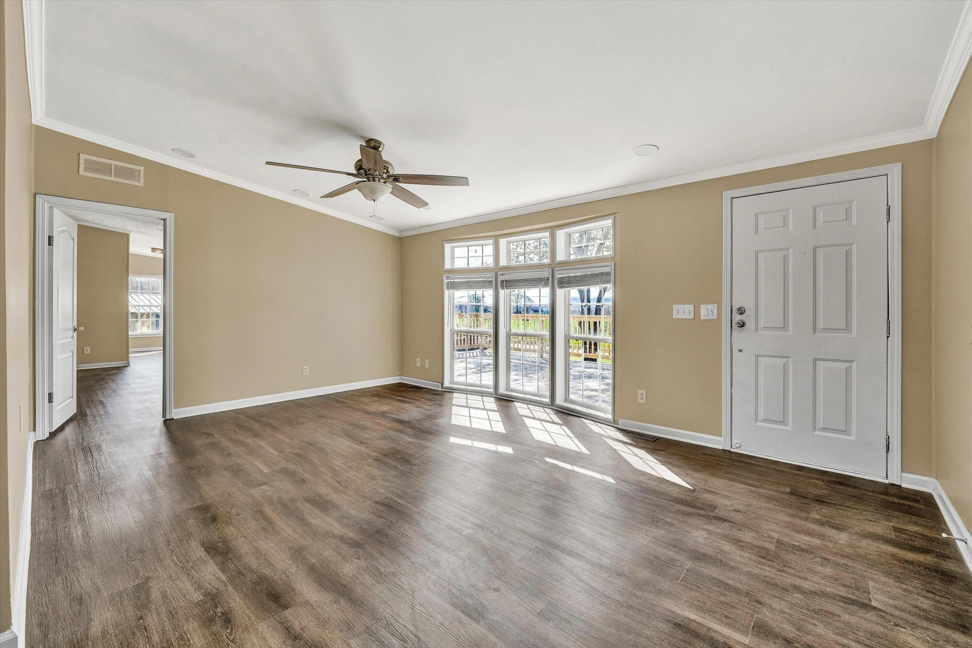 5555 DOE RUN RD - Photo 4