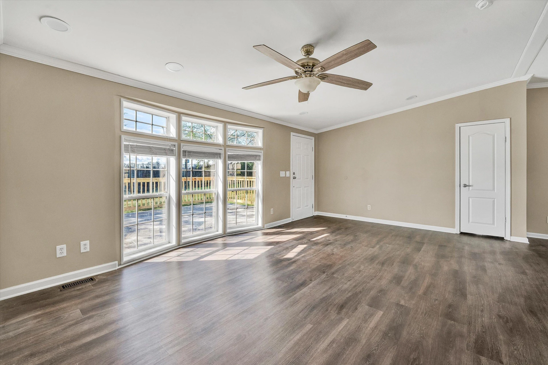 5555 DOE RUN RD - Photo 5