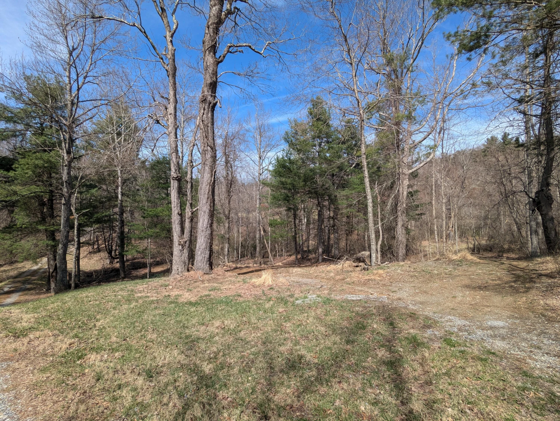8926 Valley DR - Photo 6
