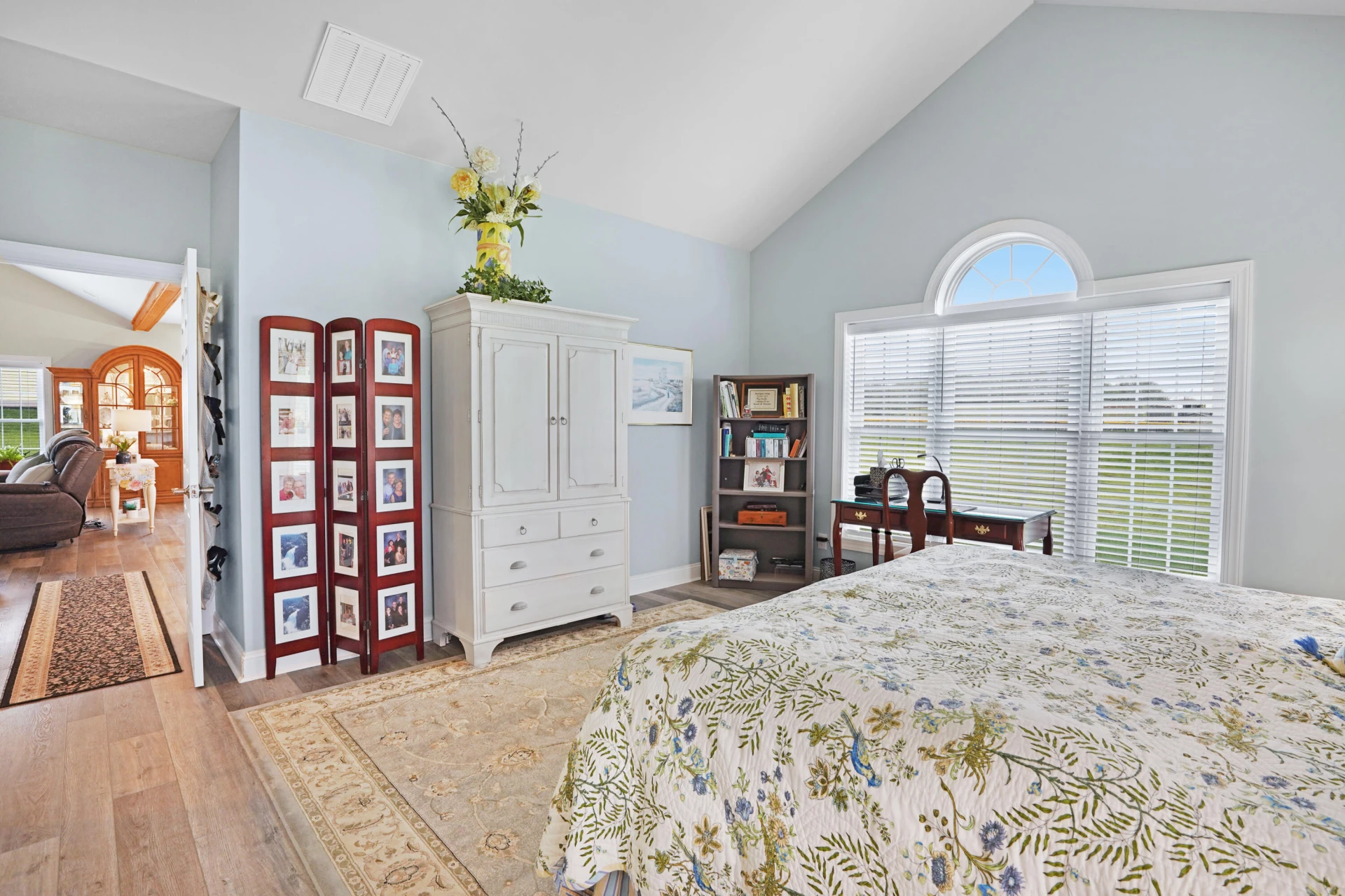 1058 Eagle Crest LN - Photo 17