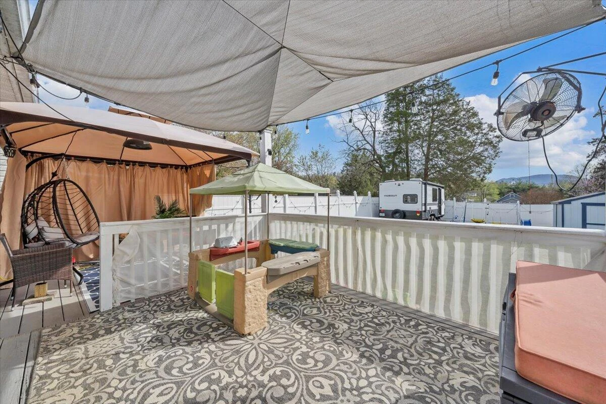 1697 Gordon AVE - Photo 25