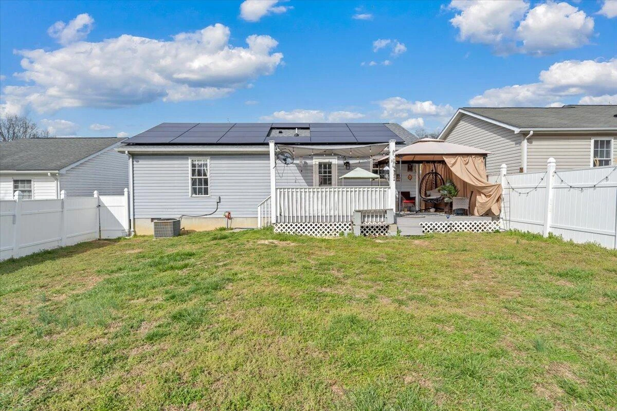1697 Gordon AVE - Photo 32