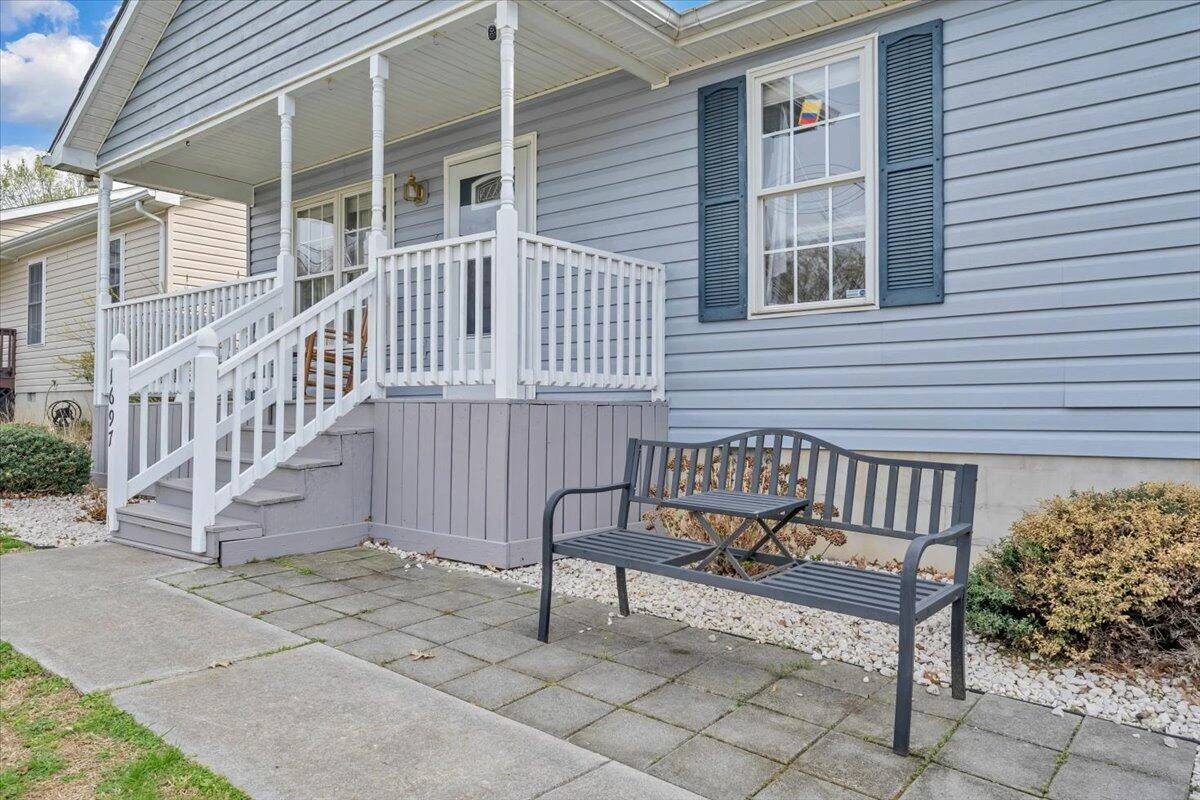 1697 Gordon AVE - Photo 35