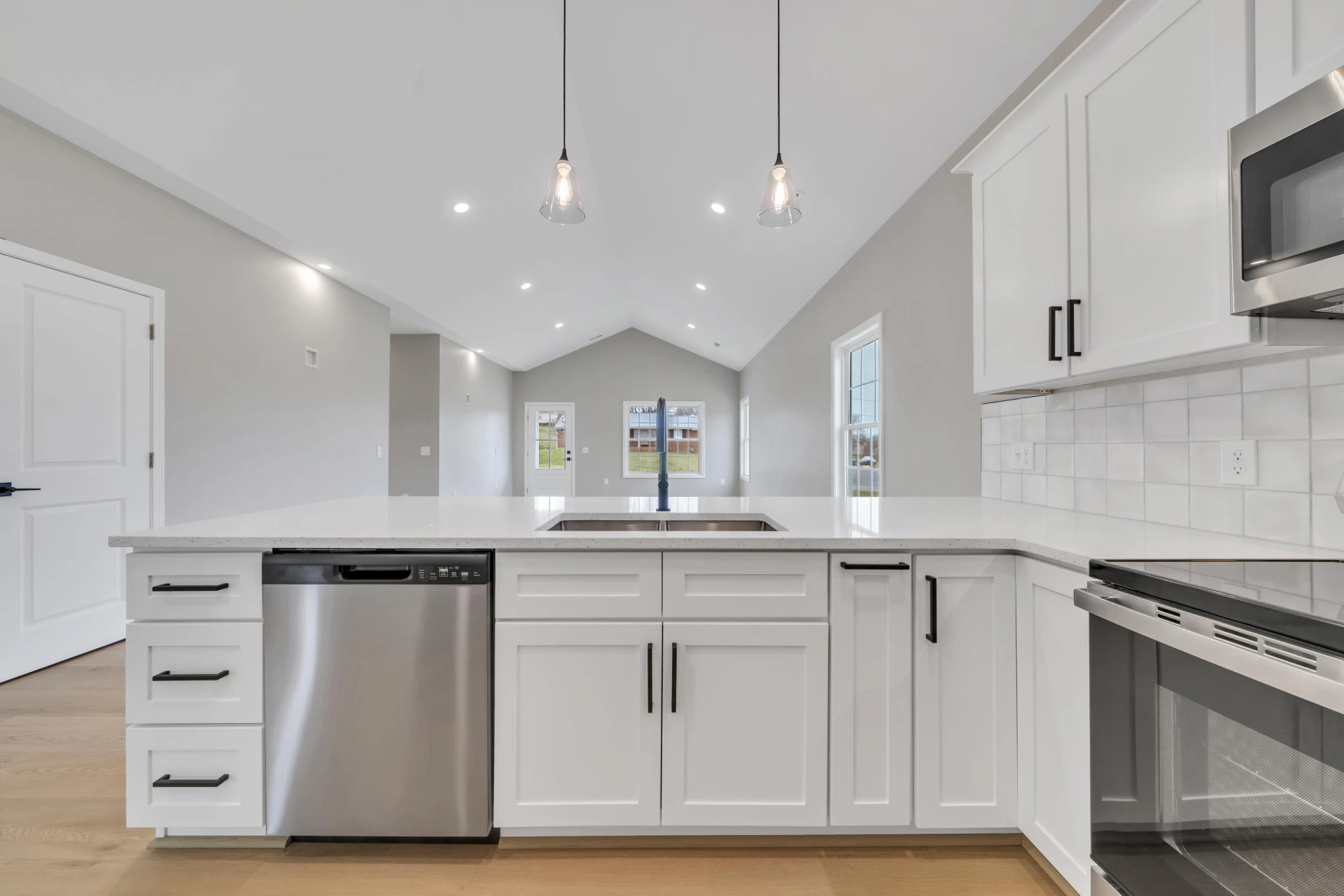 35 Rosamae DR - Photo 15