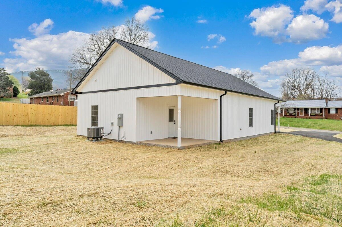 35 Rosamae DR - Photo 33