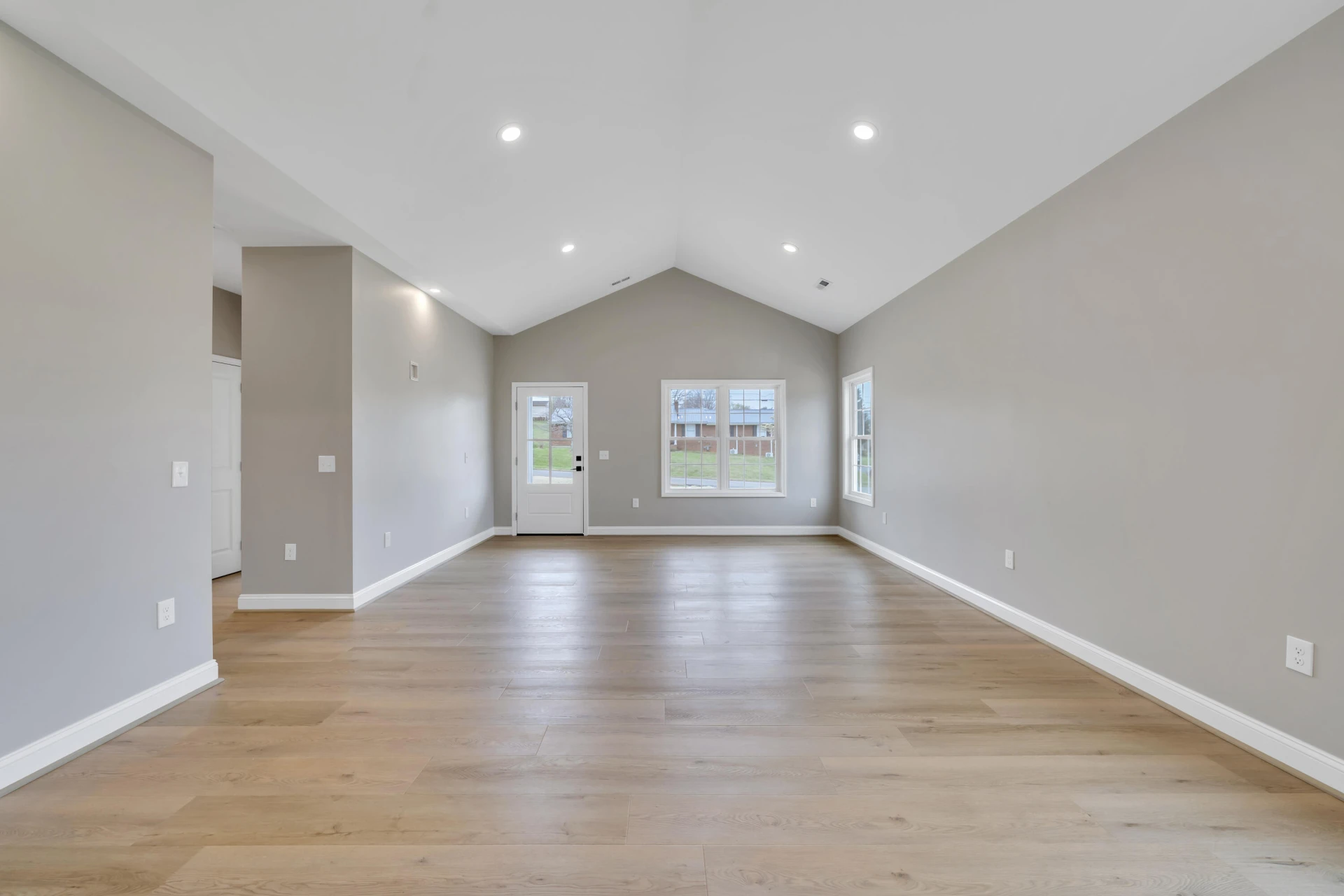 35 Rosamae DR - Photo 10