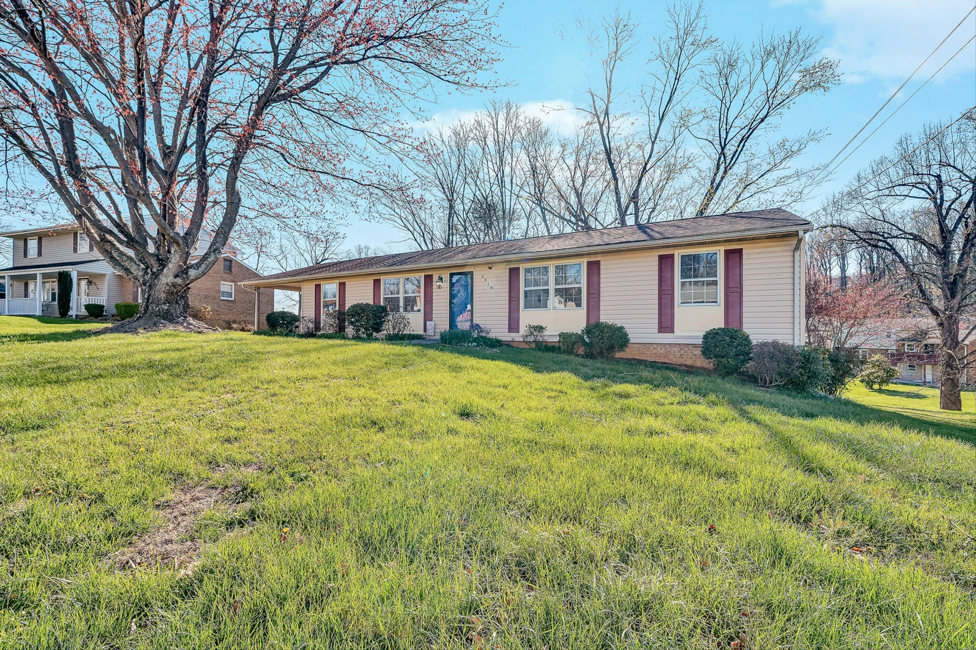 5918 Green Ridge RD - Photo 5
