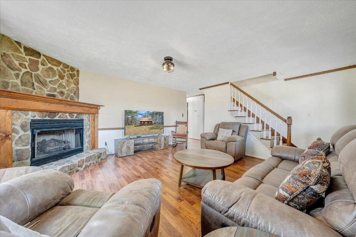 50 Mapleridge DR - Photo 11