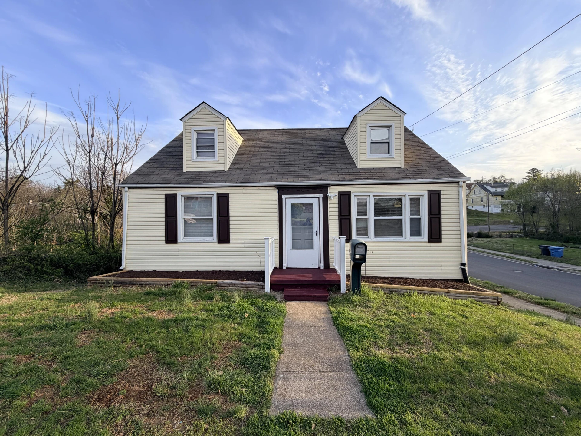 2001 Hanover AVE