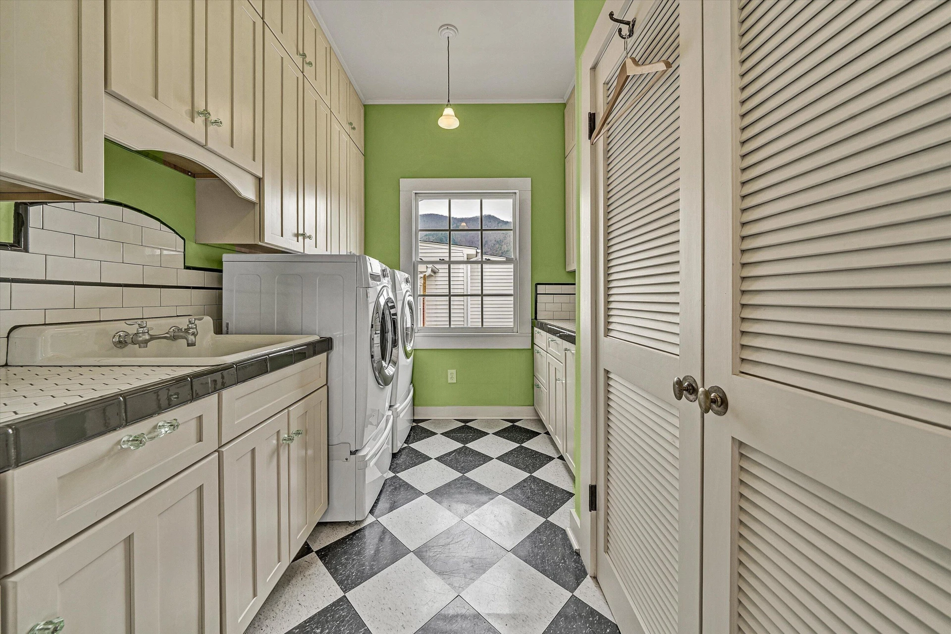1066 Greyledge RD - Photo 60