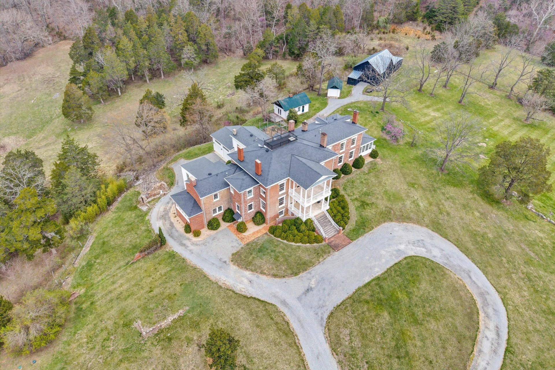 1066 Greyledge RD - Photo 16