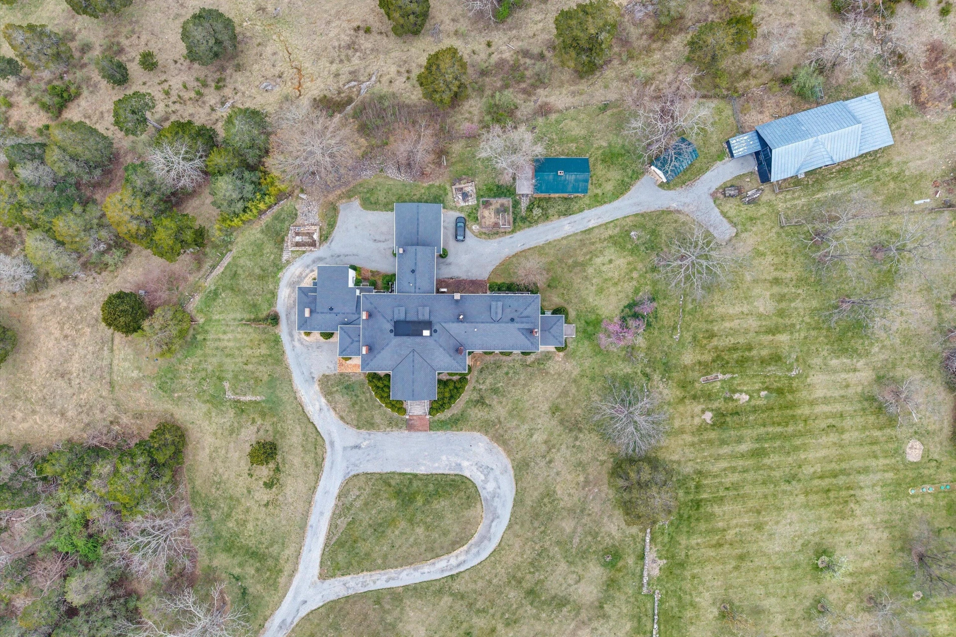 1066 Greyledge RD - Photo 103