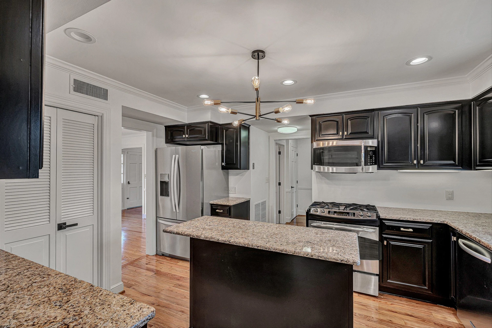 3725 Dogwood LN - Photo 13