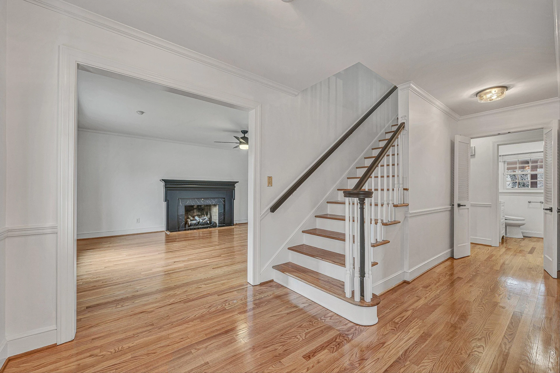3725 Dogwood LN - Photo 3