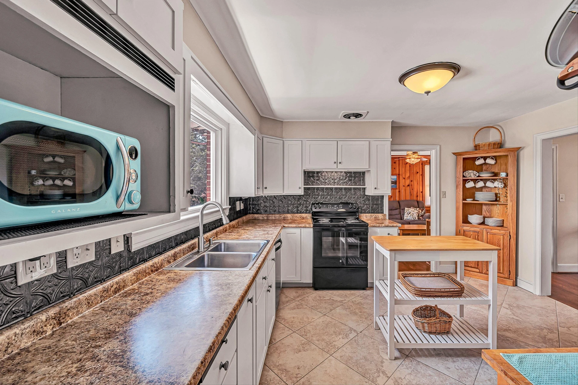 2718 Wilshire AVE - Photo 12