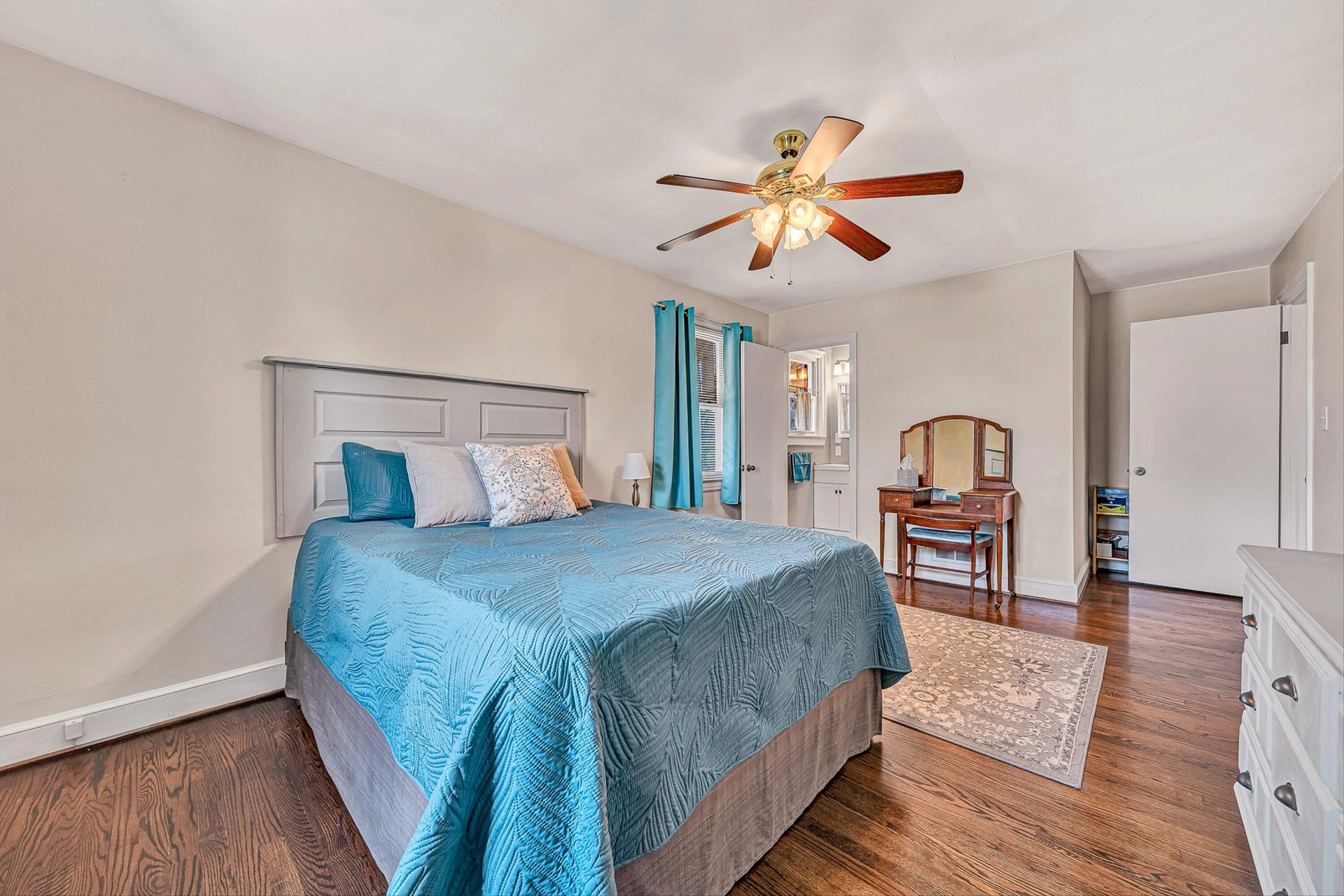 2718 Wilshire AVE - Photo 19