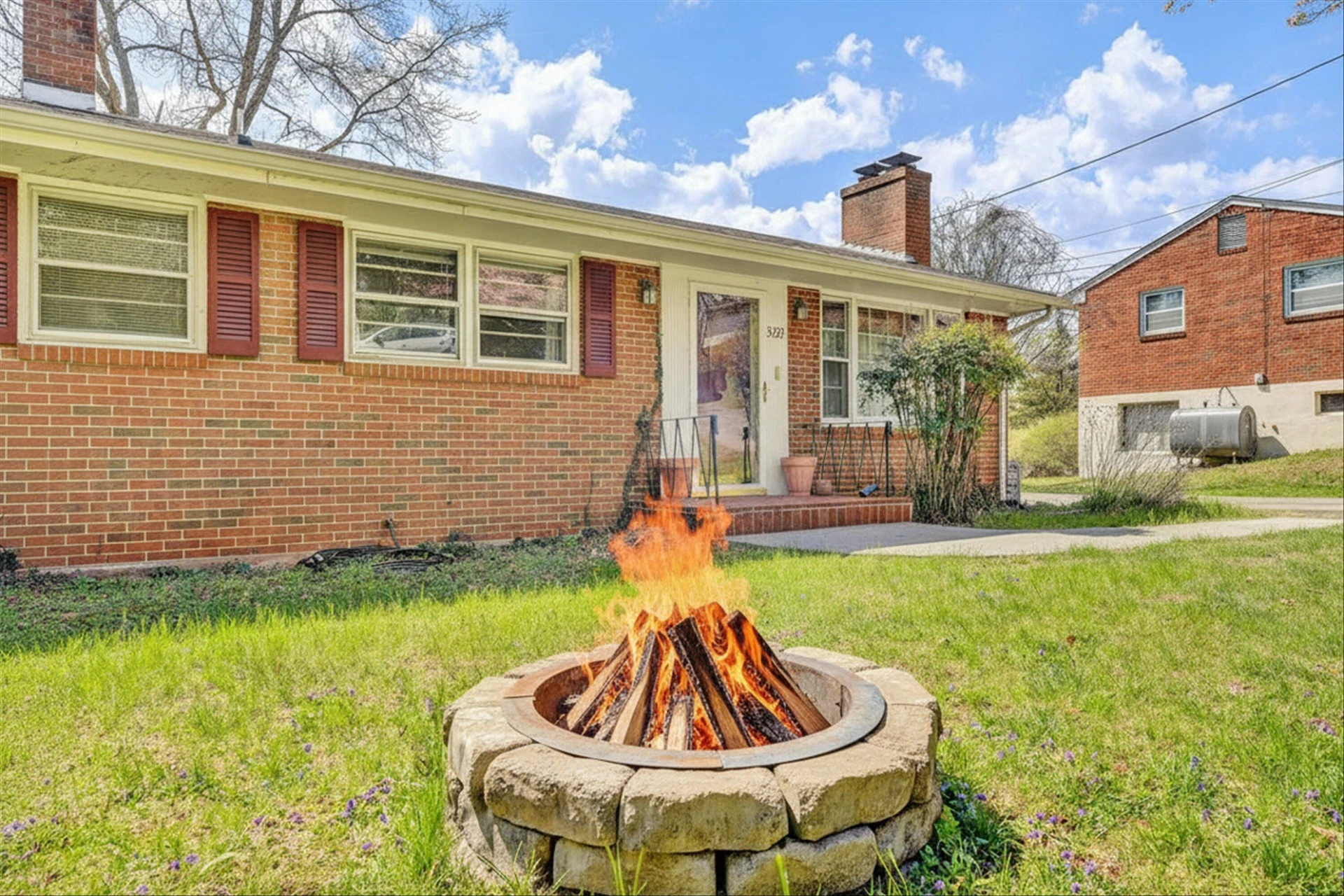 3321 Ledgewood AVE - Photo 5