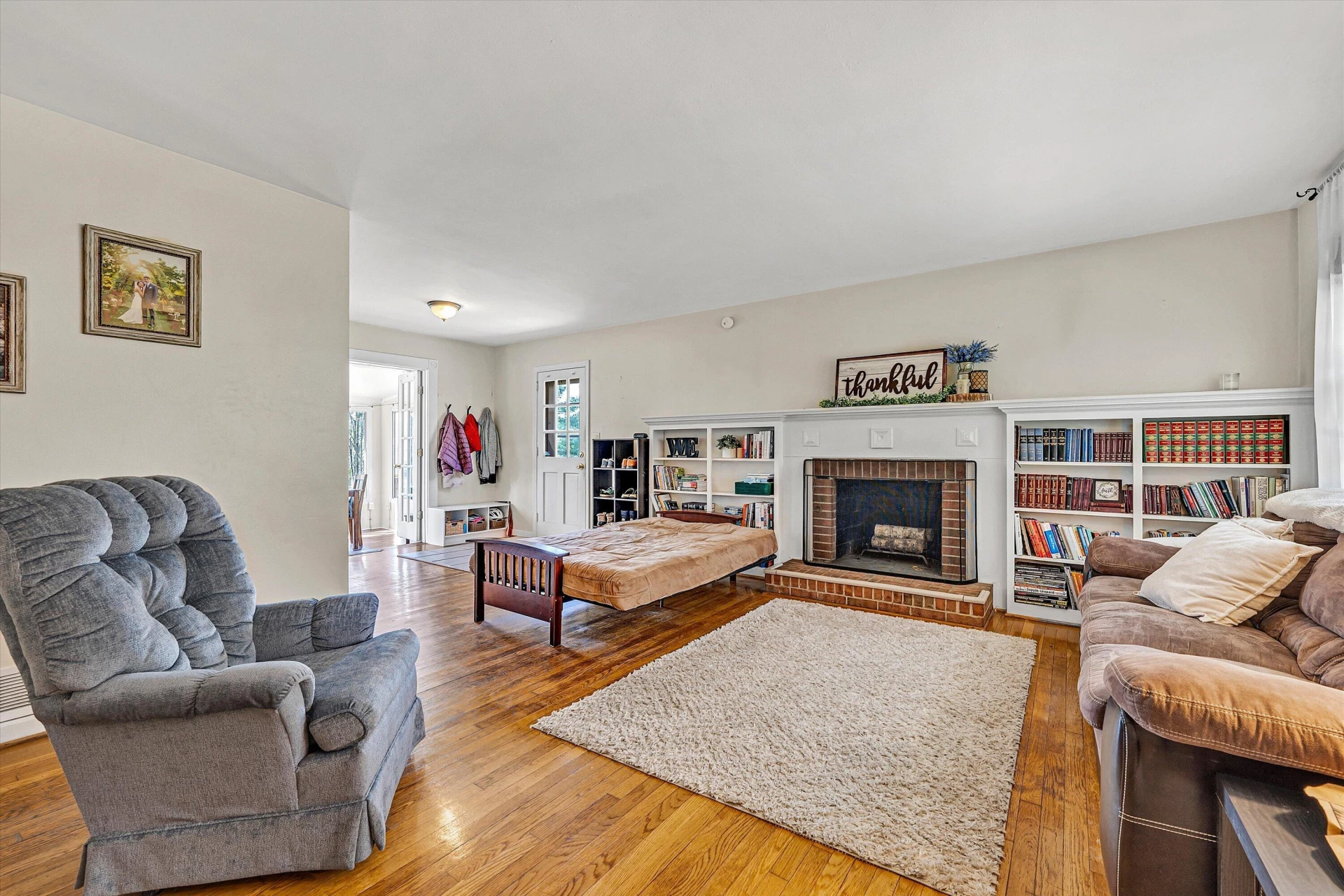 3321 Ledgewood AVE - Photo 9